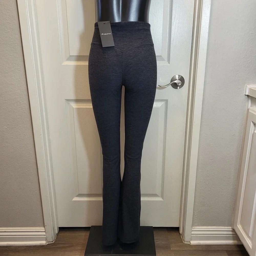 Fabletics‎ Heatherflex High Waisted Flare Leggings Dark Heather Gray Size Small - Picture 3 of 10